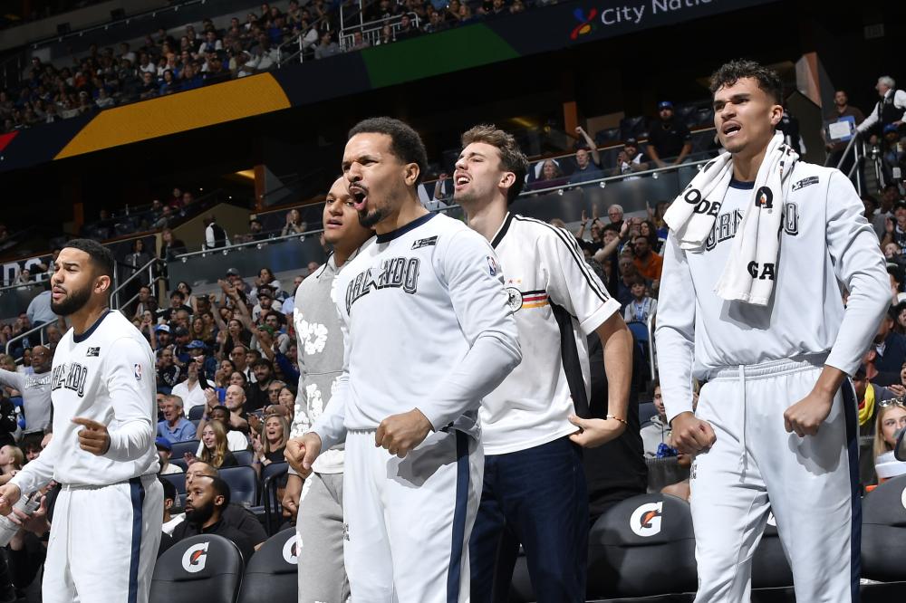 里试图通过 里试图通过